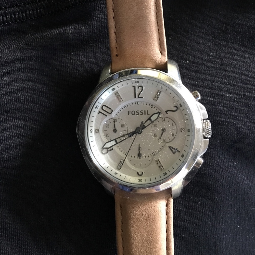 NWOT Fossil watch with beige suede band